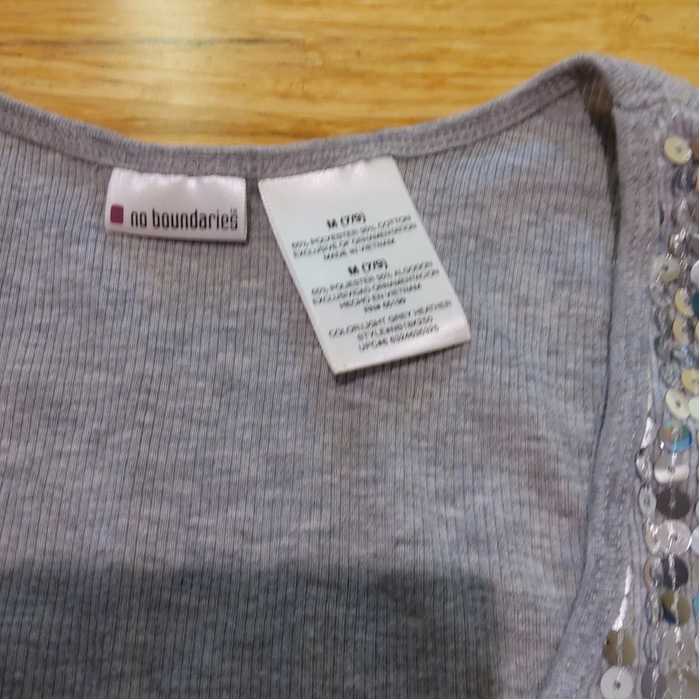 Silvery shimmery bright sequin tank top - Picture 3 of 6
